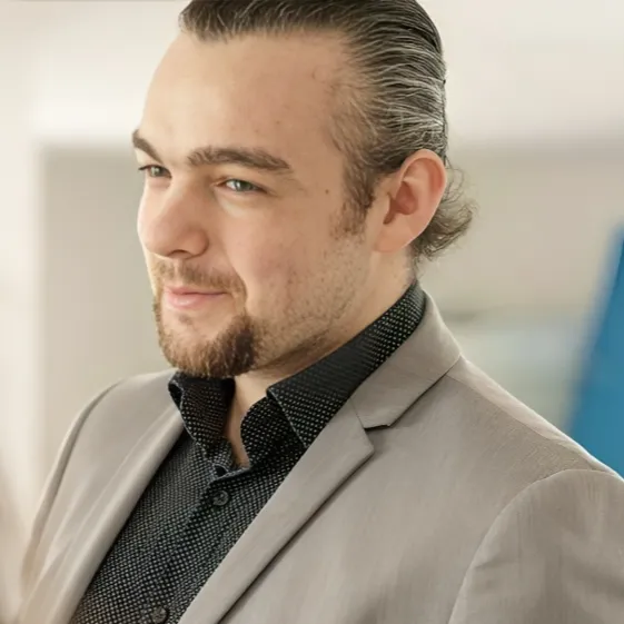 Mentor de Vânzări, Leadership, Marketing Digital, Management - Alex Apetrei