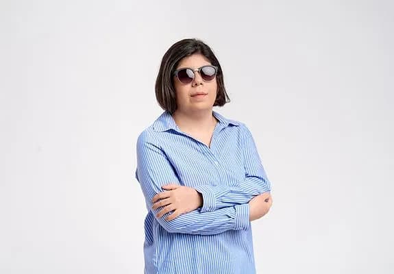 Specializat în undefined - Hajar Owrang