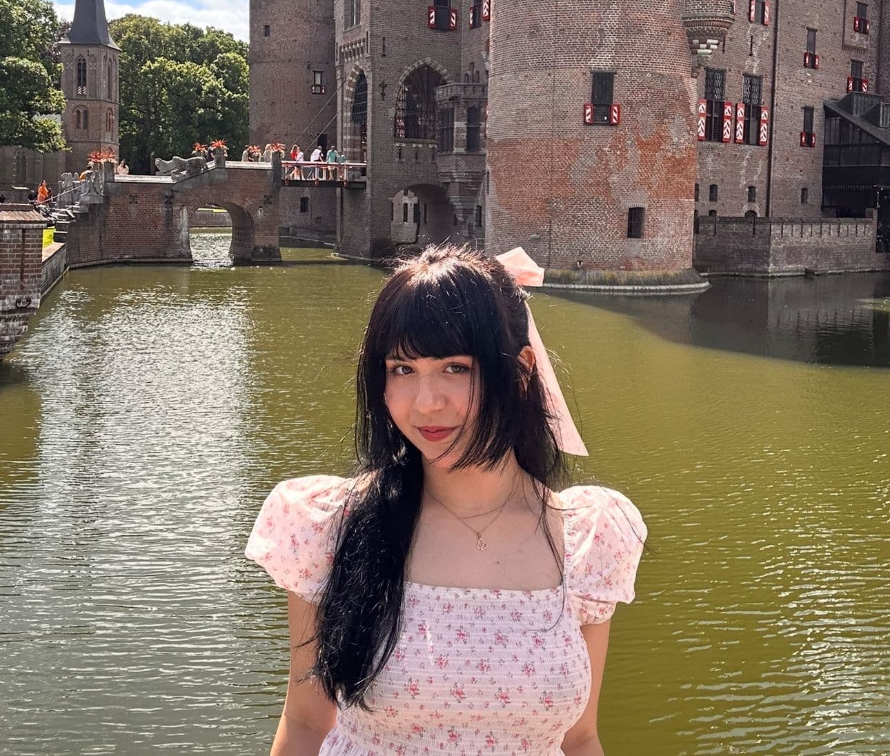 Profesor de Japoneză - Velicu Andra