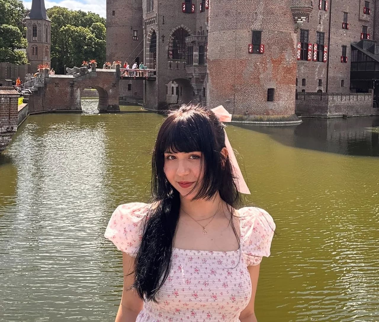 Profesor de Japoneză - Velicu Andra